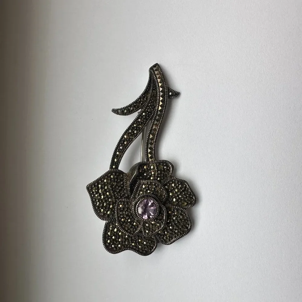 Judith Jack marcasite and sterling brooch with amethyst center. Vintage. - Picture 7 of 9